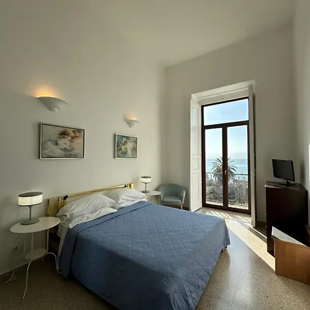 Plaza 3* Salerno