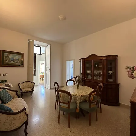 Plaza Guest house